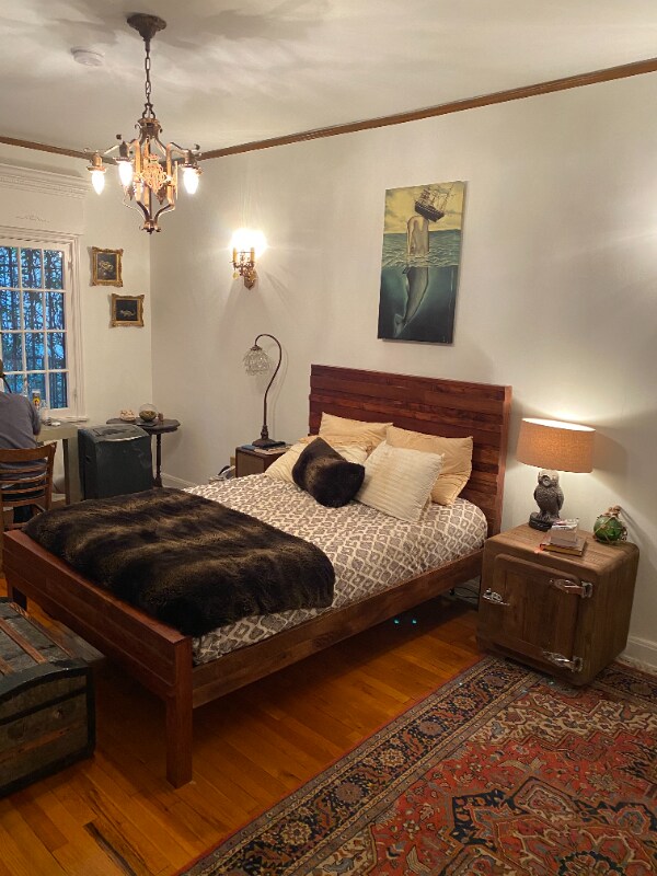 Building Photo - 425 N Sycamore Ave