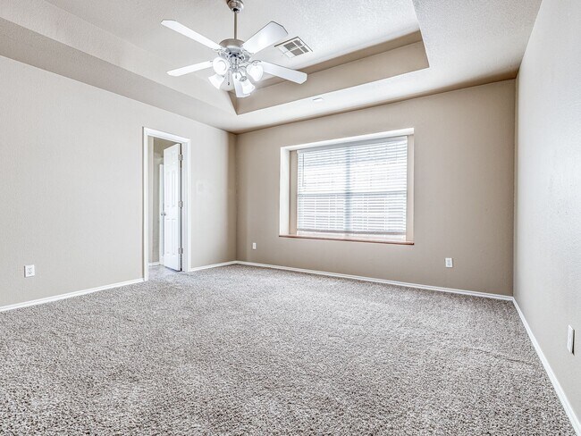 Building Photo - 1104 Westridge Dr