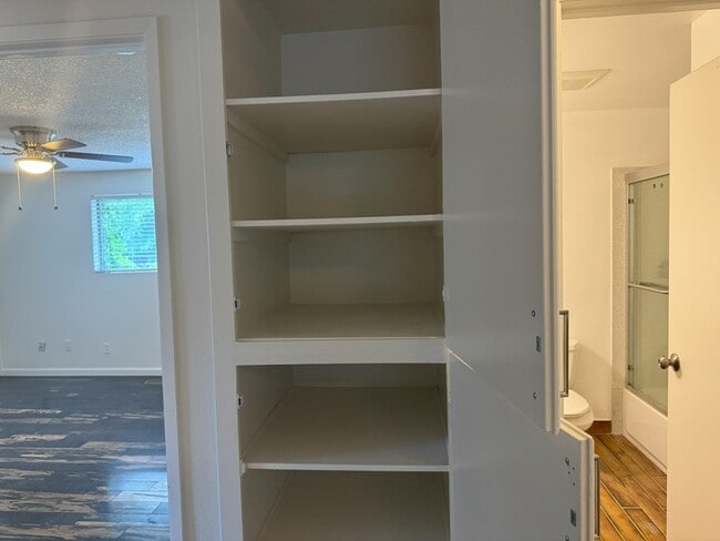 Building Photo - 2460 Brookside Way