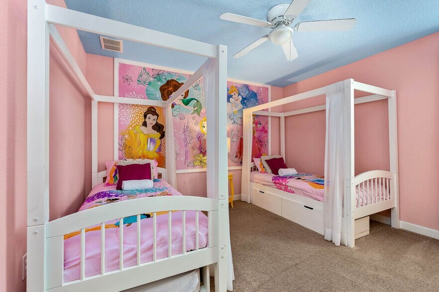 Building Photo - 1520 Moon Valley Dr