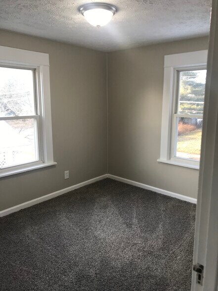Bedroom - 1010 Washington Ave