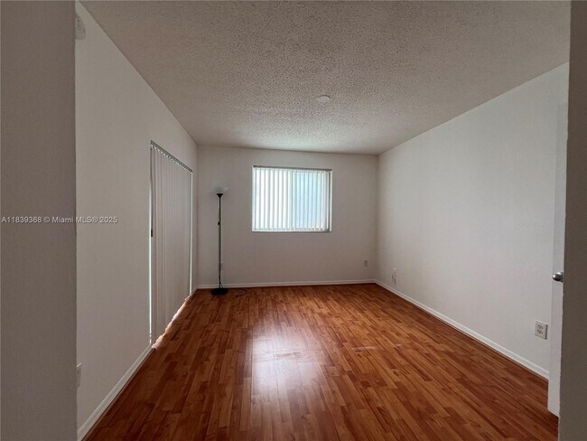 Building Photo - 2640 S University Dr