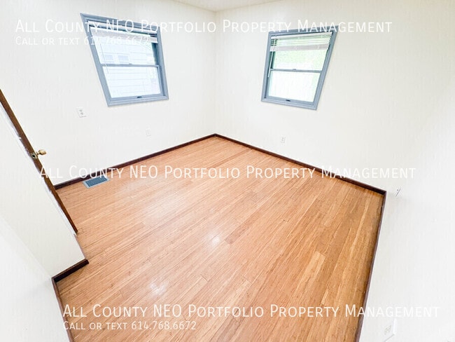 Building Photo - 3050 Derby Rd