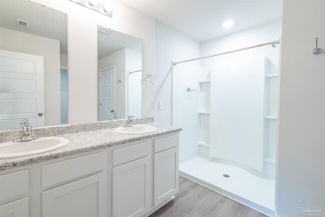 Building Photo - 975 Lovebird Ct