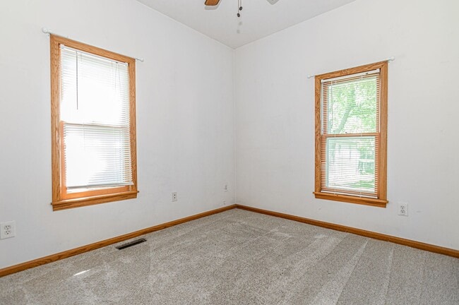 Building Photo - Please View 3D Virtual Walk-Through Before...
