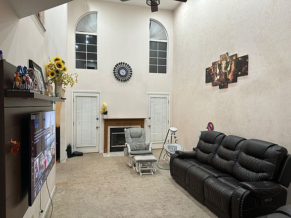 Building Photo - 920 Sweetflower Dr