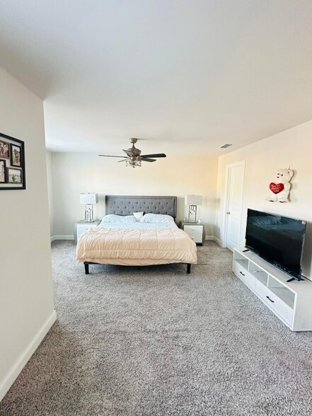 Building Photo - 276 Netherlands Blvd