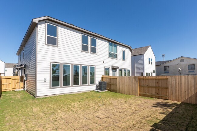 Building Photo - 2206 Diagonal Ln