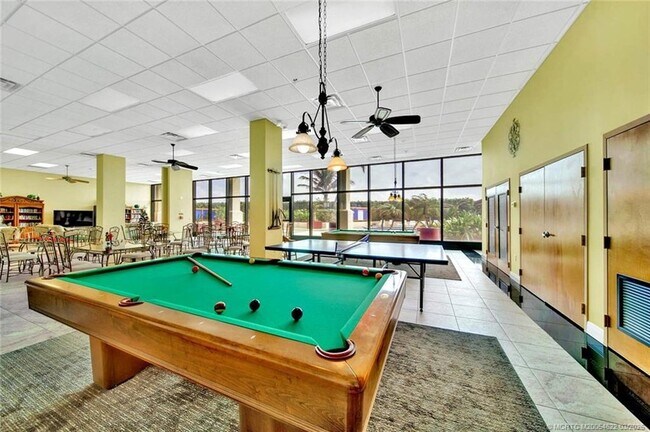 Building Photo - 10410 S Ocean Dr