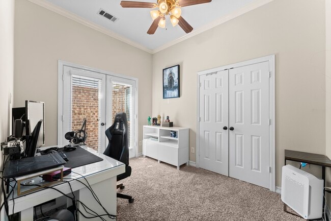 Building Photo - 16131 Woodbend Trail Dr