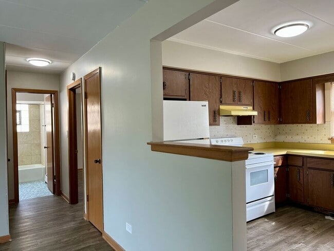 Building Photo - 8021 W 30th St