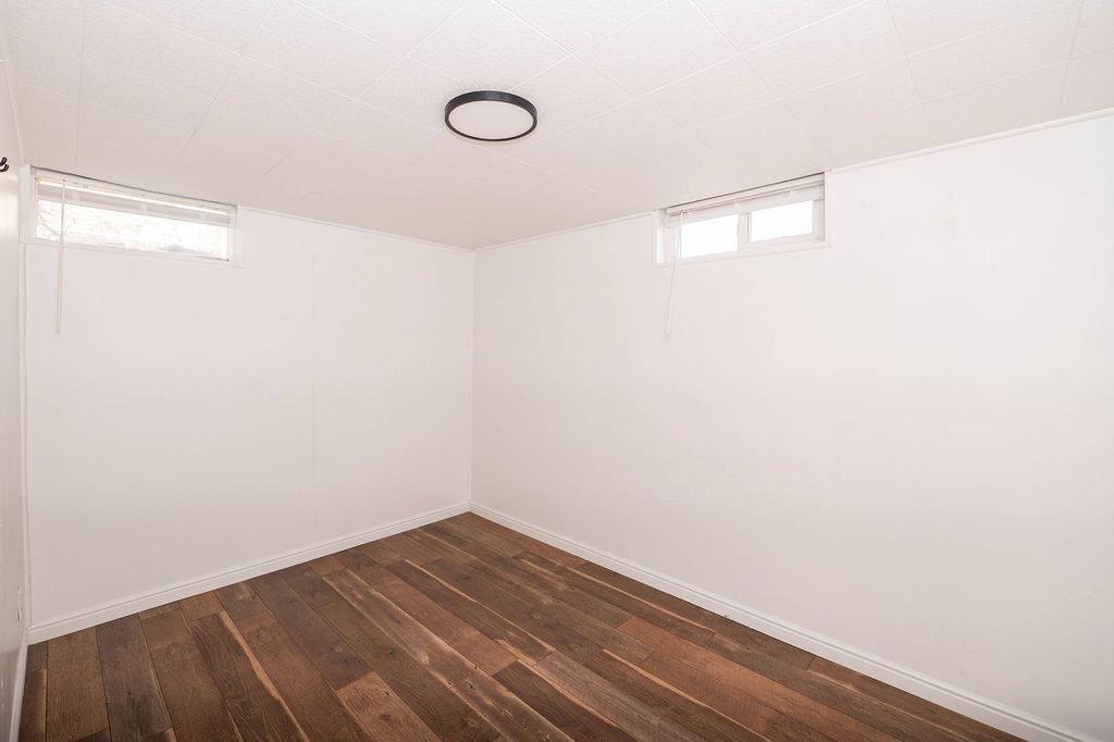 Building Photo - 889 N 900 W