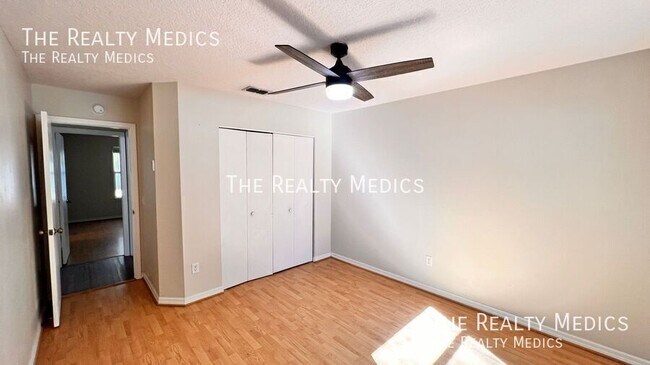 Building Photo - 436 Jennifer Ln