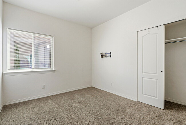Building Photo - 13659 Everingham