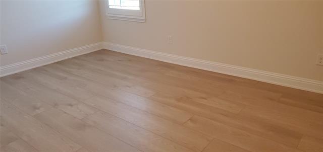 Building Photo - 908 Foxglove Dr