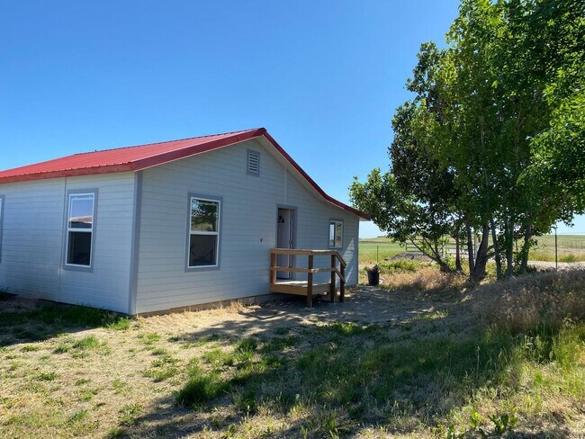 Building Photo - 24470 Ustick Rd