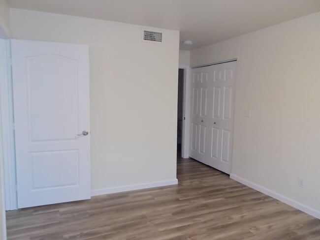 Building Photo - Charming 1 Bedroom, 1 Bath Home in a Well-Maintained HOA Community