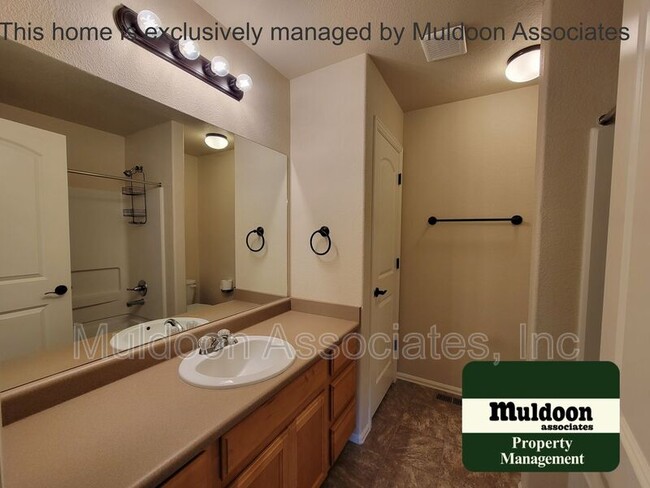 Building Photo - 6052 San Mateo Dr