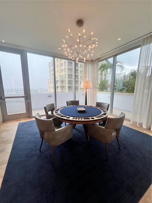 Building Photo - 153 N Seabreeze Blvd