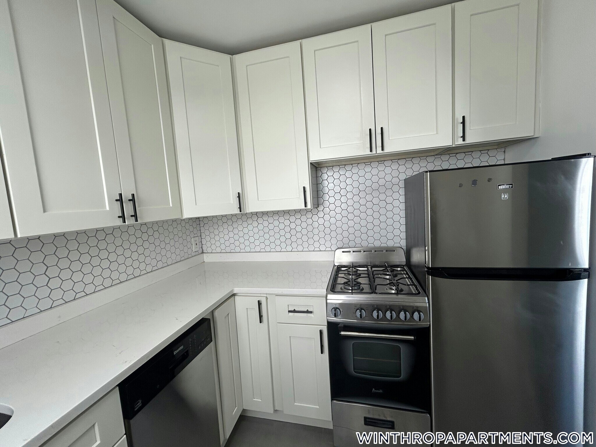 Building Photo - 90 Winthrop Shore Dr