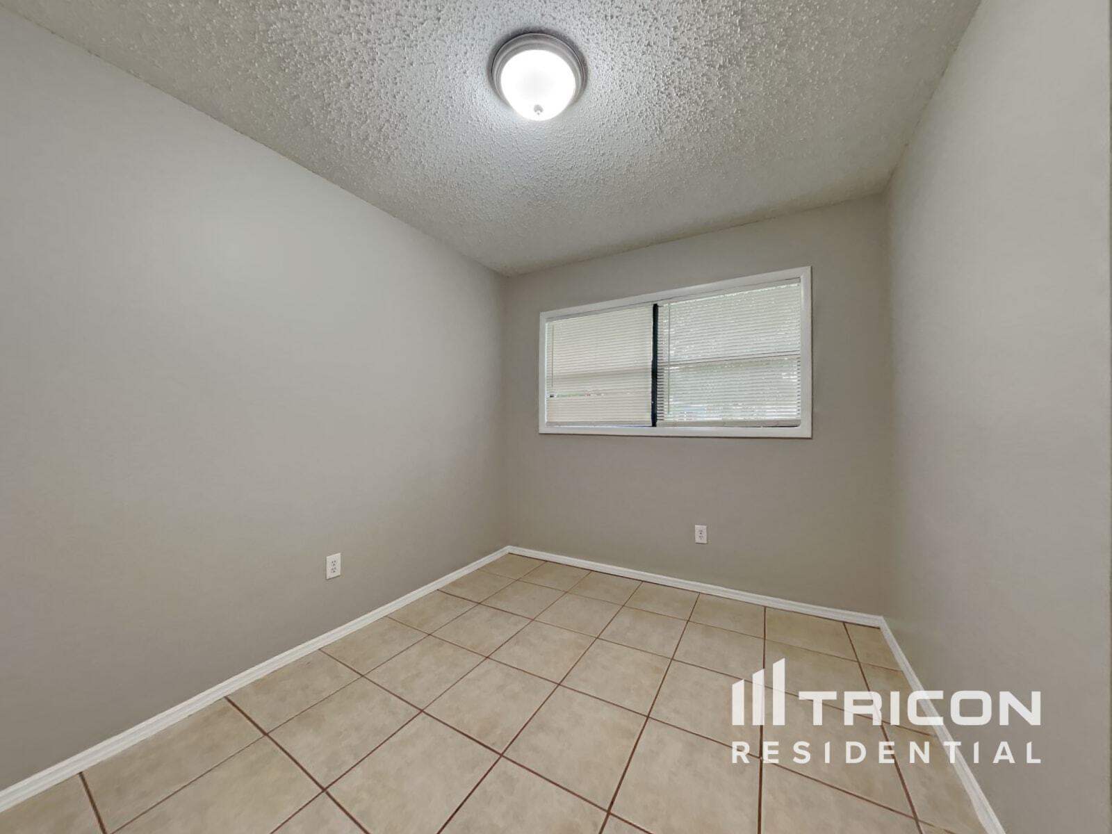 Building Photo - 5025 33rd Terrace N