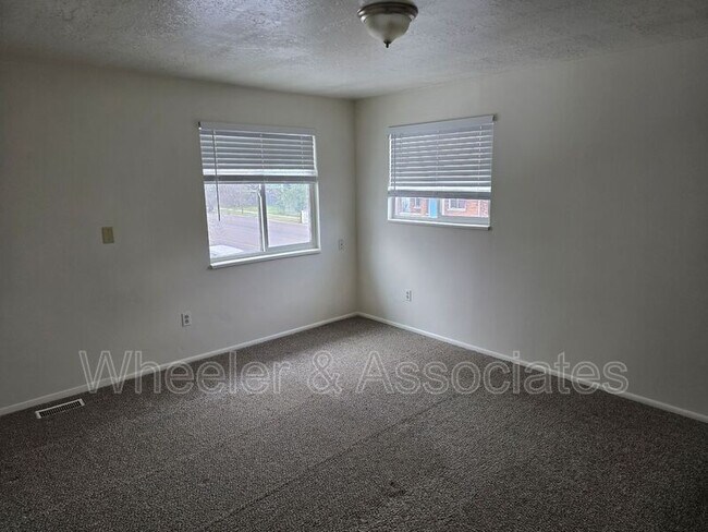 Building Photo - 2988 Adams Ave