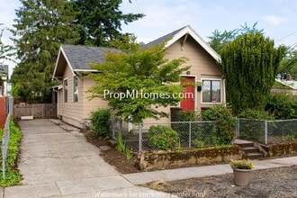 Building Photo - 6721 SE 84th Ave