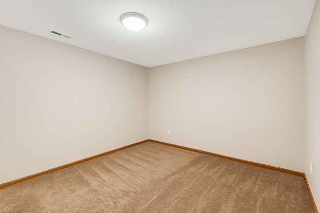 Building Photo - Modern Comfort & Space