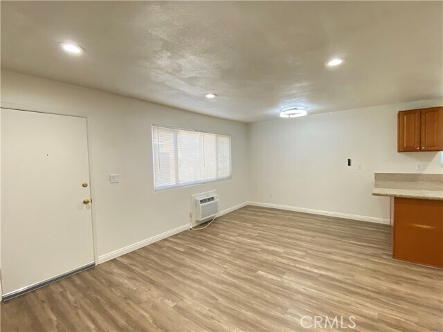 Building Photo - 414 E Rte 66