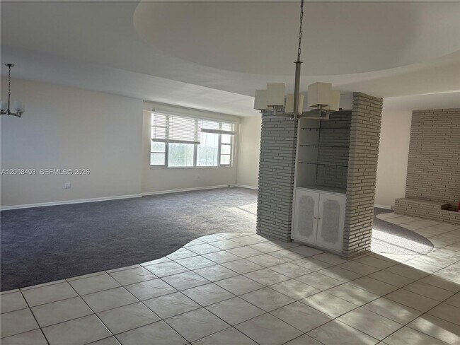 Building Photo - 5255 Collins Ave