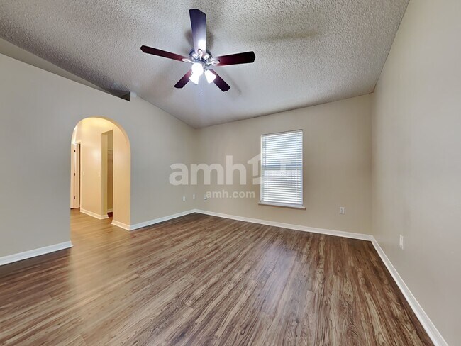 Building Photo - 1844 Saga Ct