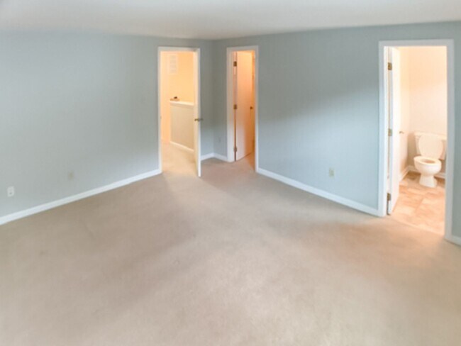 Building Photo - 4210 Sterlingworth Dr