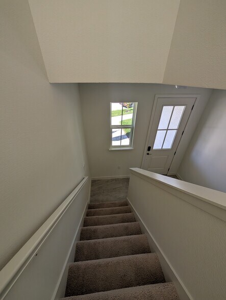 Building Photo - 1967 Iorio St