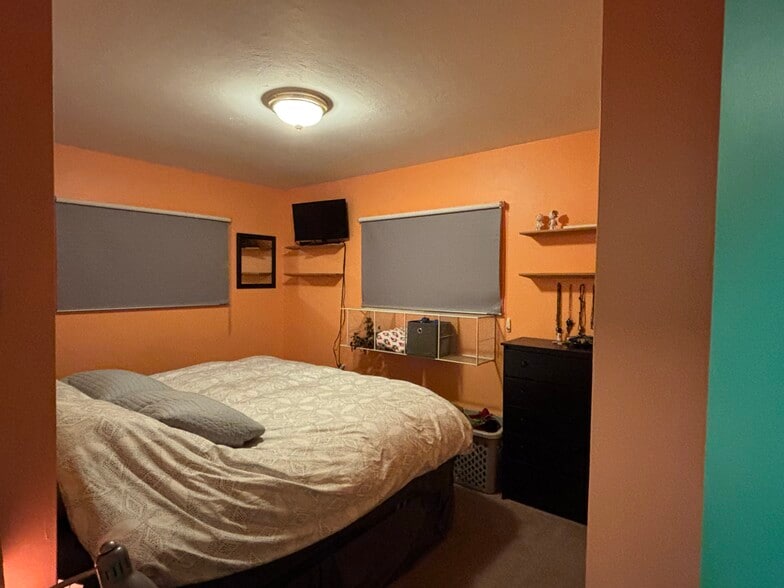 Building Photo - 1733 Phillips St