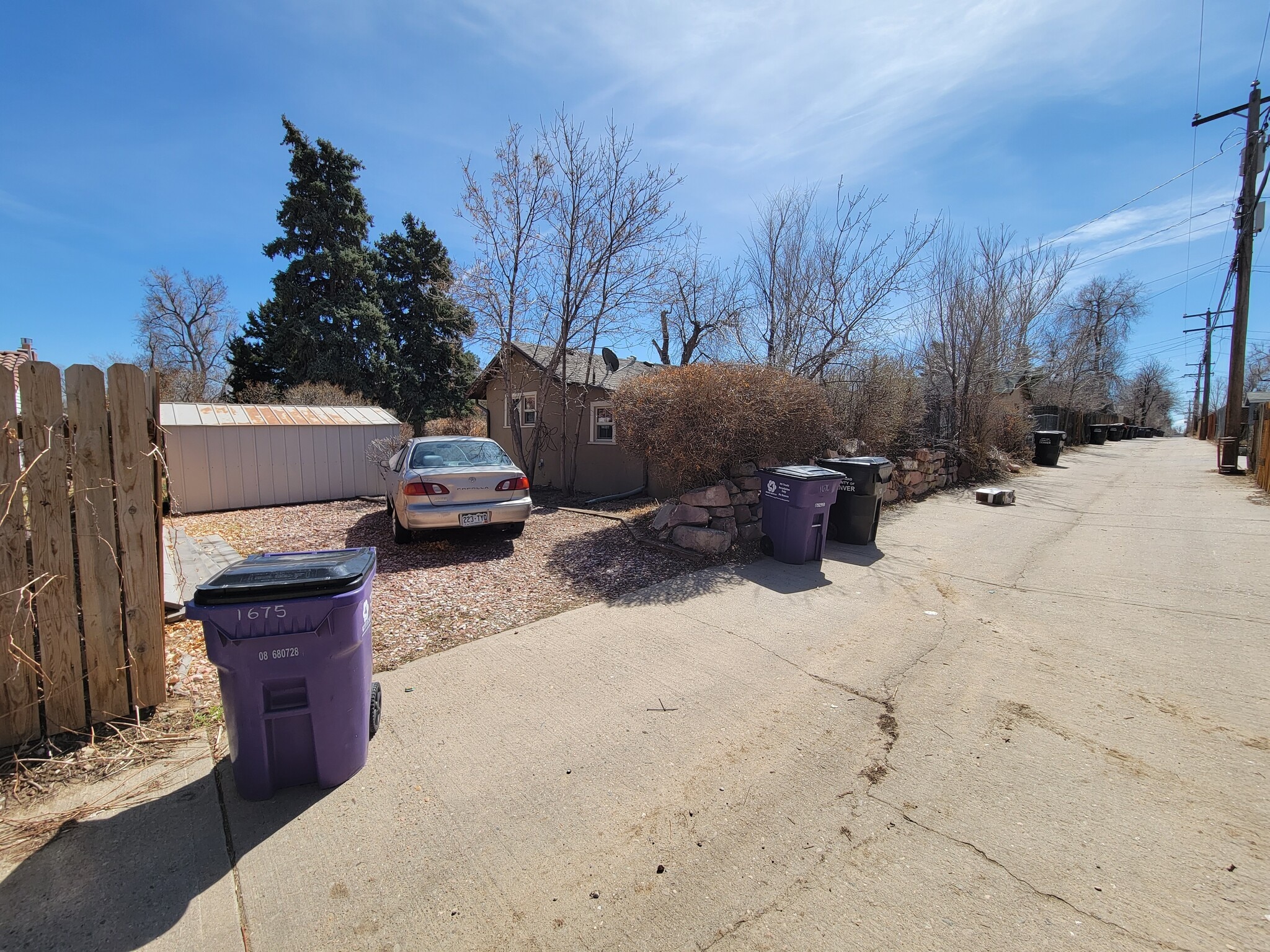 Building Photo - 1675 Ulster St