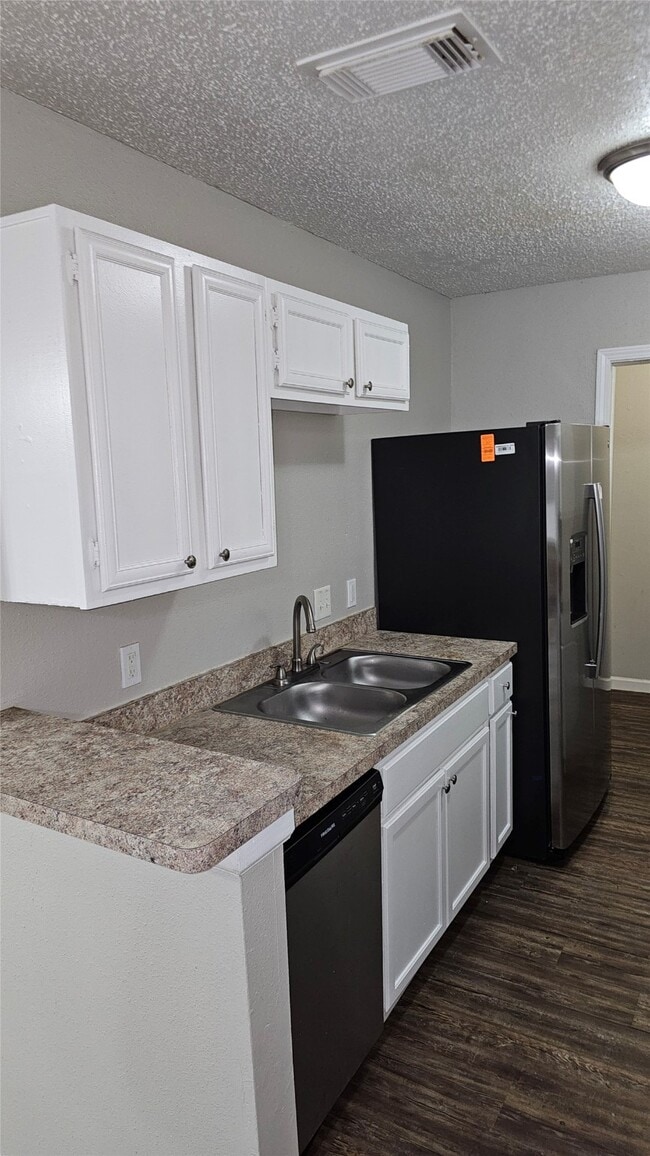 Building Photo - 3207 Lightstar Dr