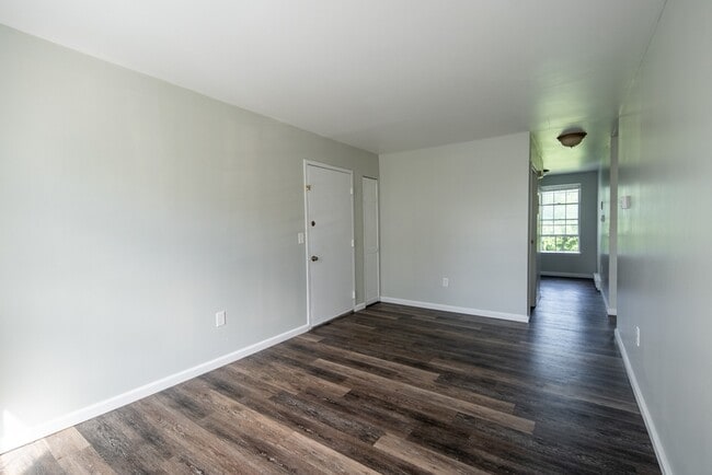 Building Photo - 50-62 East Street - 3B