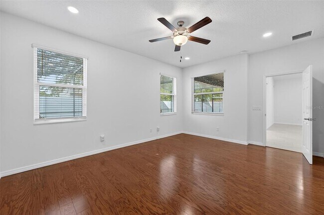 Building Photo - 3043 Lake Jean Dr