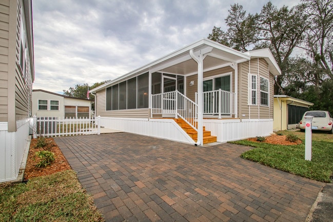 Building Photo - 6991 Fort King Rd
