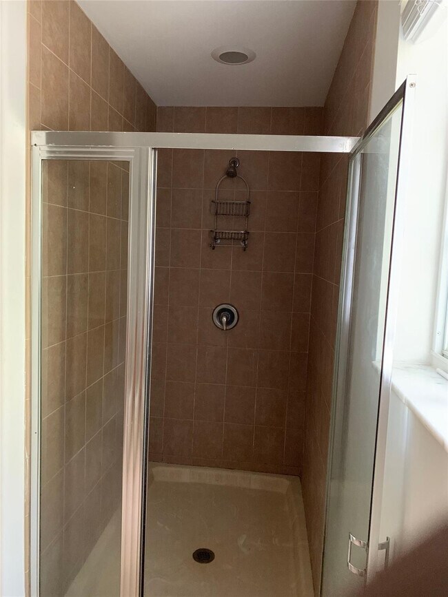 Building Photo - 1425 NW 36th Way