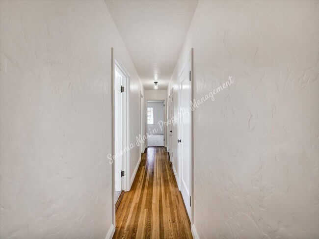Building Photo - 81 Elm Ave