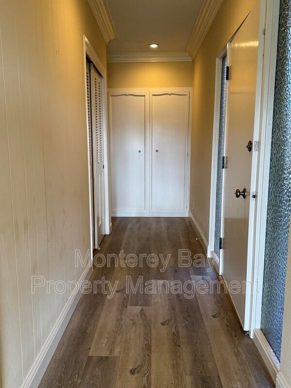 Building Photo - 31 Del Mesa Carmel