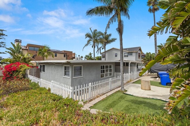 Building Photo - 5195-5197 Carlsbad Blvd