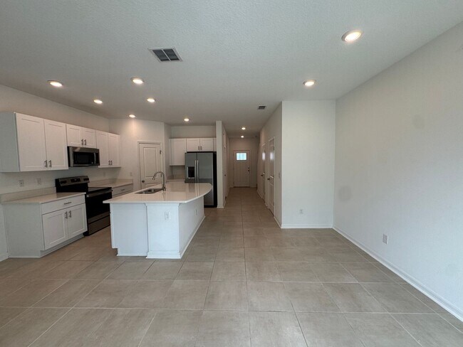 Building Photo - Fall Into Savings –Rent Reduced! Housing c...