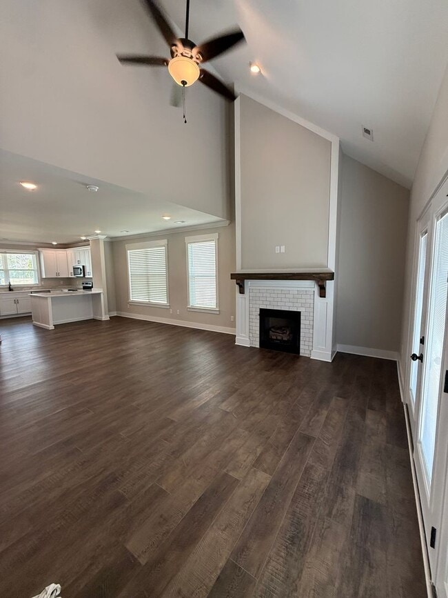 Building Photo - Beautiful New Build 4 Bed, 3.5 Bath, 2 Car Garage - Community Pool & Walking Trail!