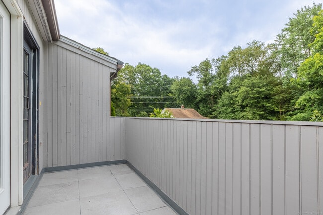 Building Photo - 147 Chestnut Tree Hill Rd