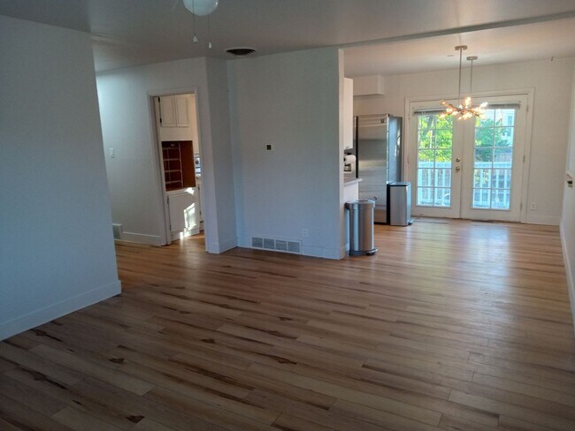 Building Photo - 5 Bedroom Single Family Home in Arvada