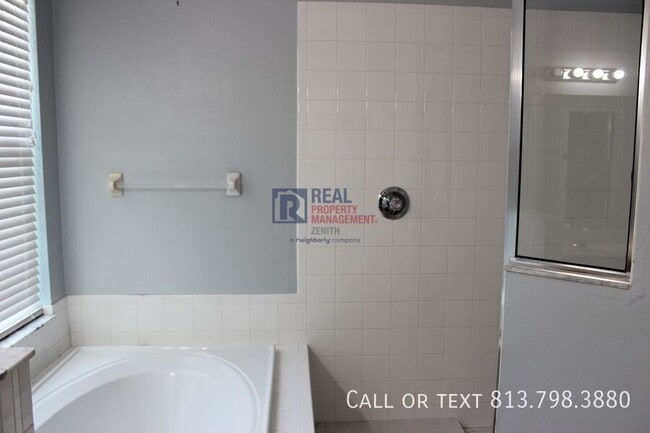 Building Photo - 452 Westchester Hills Ln