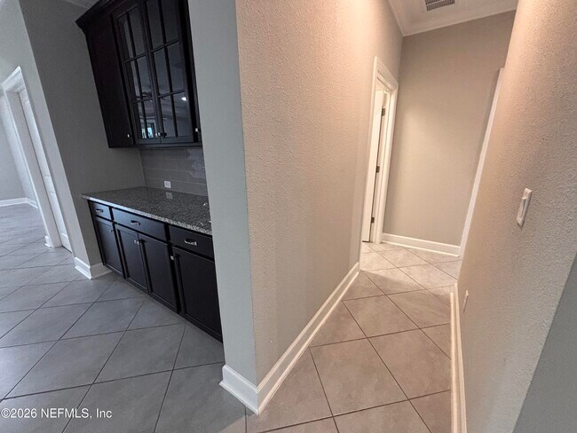 Building Photo - 212 Willow Crk Ct