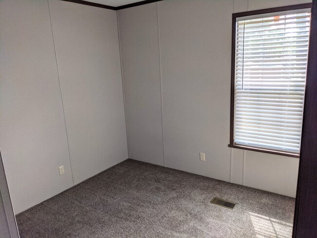 Building Photo - 3430 N Peoria Rd